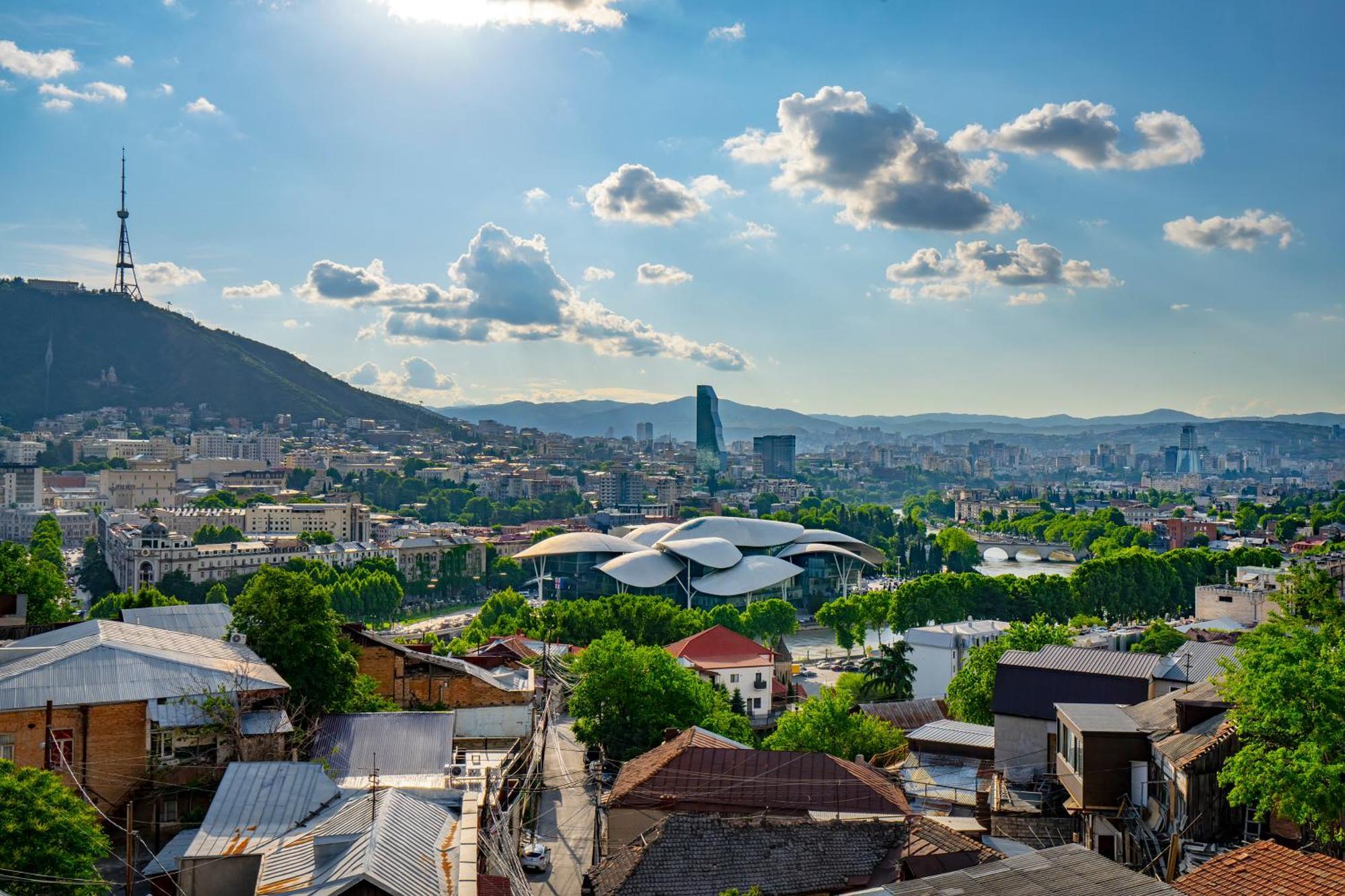 Iris Hotel Tbilisi Eksteriør billede