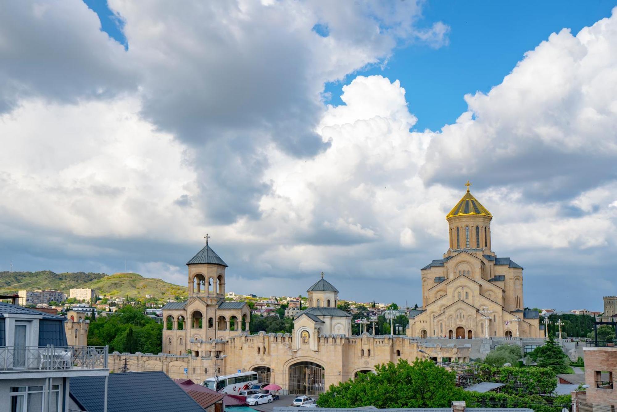 Iris Hotel Tbilisi Eksteriør billede